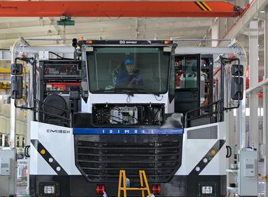 鋼絲繩電動葫蘆在大掛車制造總裝車間的應(yīng)用